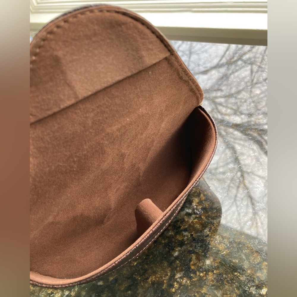 Fossil Leather Sunglasses Case - Picture 3 of 5